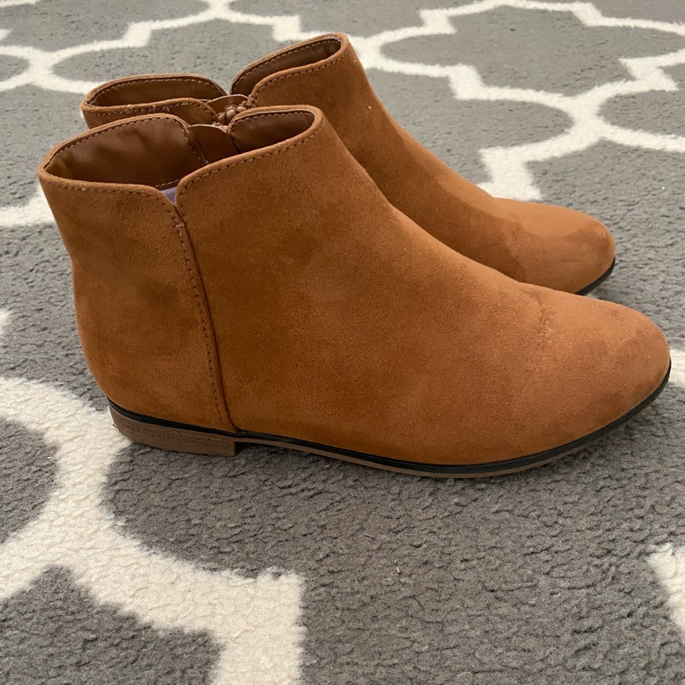 Cat & Jack Tan Ankle Boots Suede Slip-On
